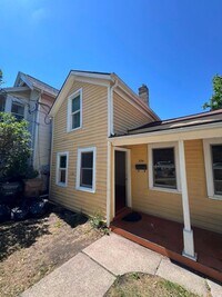 Building Photo - 734 Williamson St