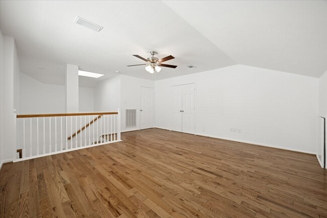 Building Photo - Beautiful Home Near University of St. Thomas