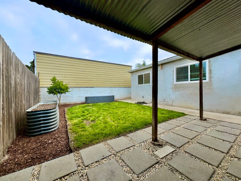 Building Photo - 2139 103rd Ave