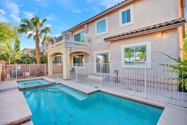 Building Photo - 612 Silver Grove St