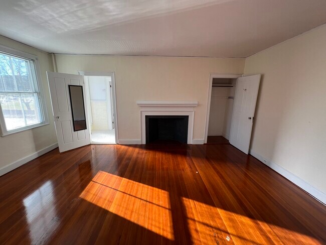 2nd Bedroom - 260 High St