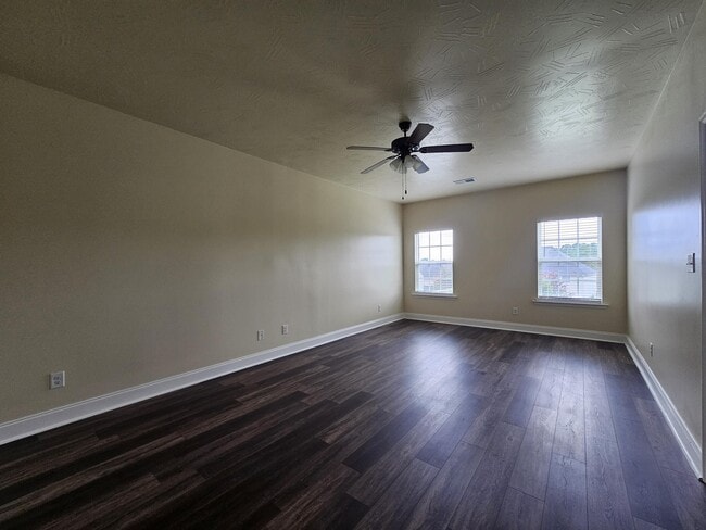 Building Photo - 3019 Kilknockie Dr