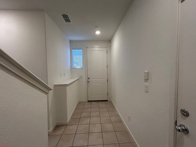 Building Photo - 3998 E Commerce Way