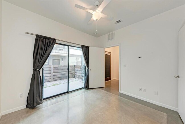 Building Photo - 3505 Charlotte Rose Drive