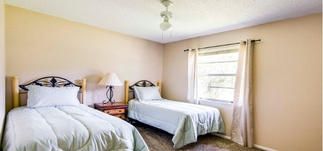 Building Photo - 20126 Suncrest Dr