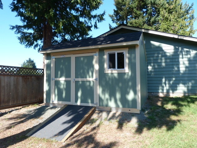 Building Photo - APPLICATION PENDING - Updated Rambler