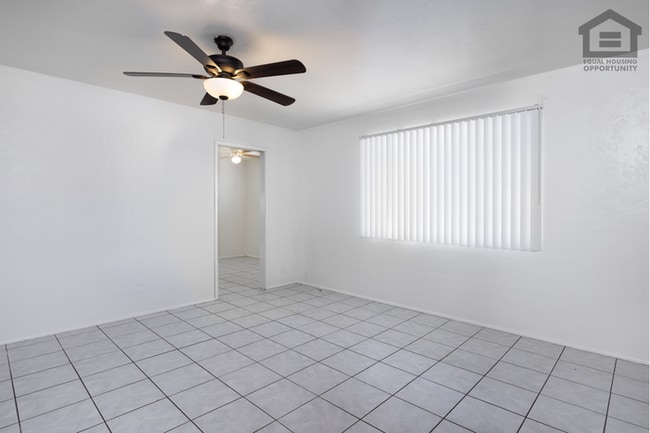 Building Photo - 3Bed/1.5Bath House at Northern Ave/31st Ave! Move-In Ready on 07/16/2026! -- NO HOA!