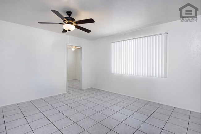 Building Photo - 3Bed/1.5Bath House at Northern Ave/31st Ave! Ready for Immediate Move-In! -- NO HOA!