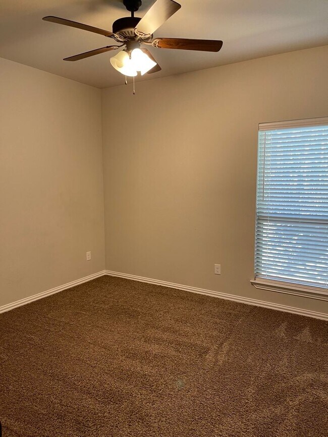 Building Photo - COMING SOON 4/2 BROCK ISD + LAWNCARE INCLU...