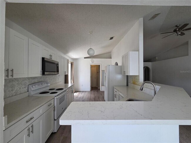 Building Photo - 6306 Gondola Dr