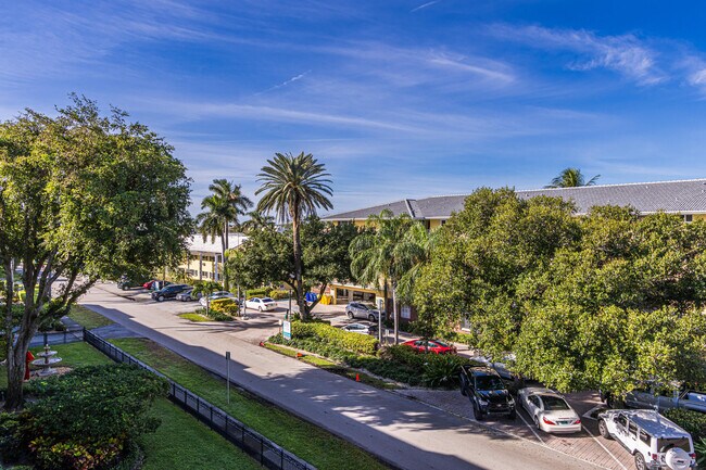 Building Photo - 1000 Spanish River Rd