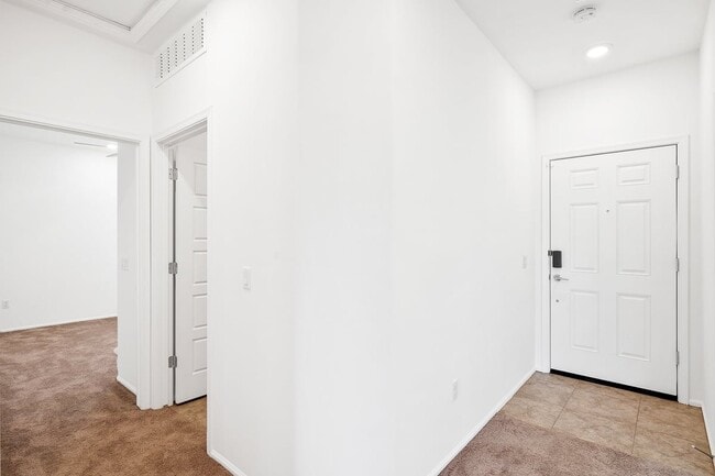 Building Photo - 6330 S Crescent Peak Dr