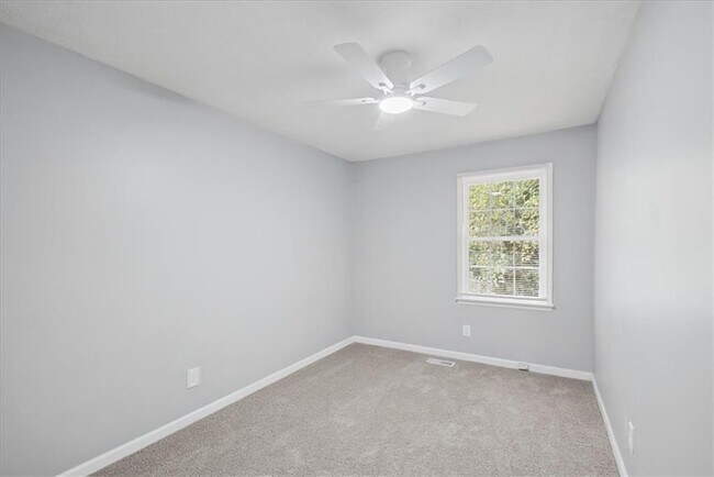Building Photo - 291 Westland Way SW