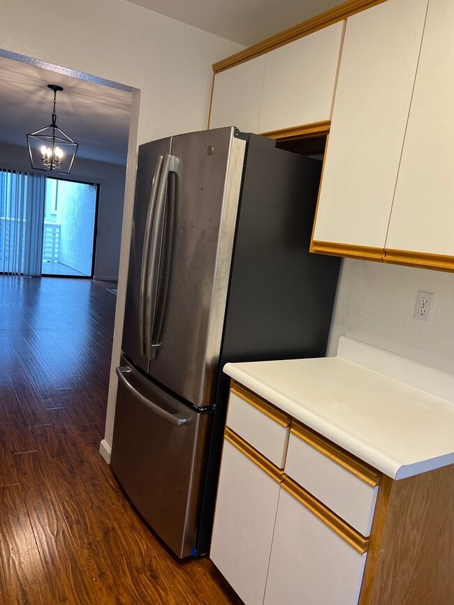 Building Photo - 2598 Oak Rd