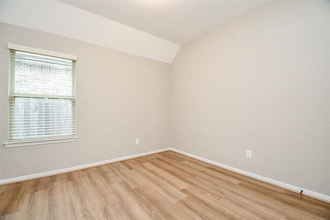 Building Photo - 15219 Ashbrook Dove Ln