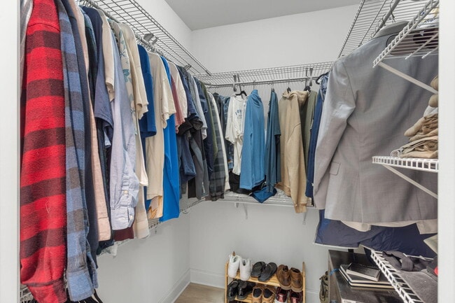 Building Photo - 33 8th Ave