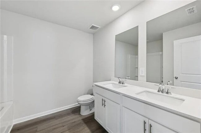 Building Photo - 265 Sequoia Ln