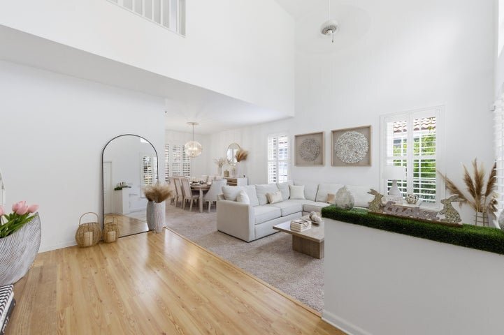 Building Photo - 7657 Thornlee Dr