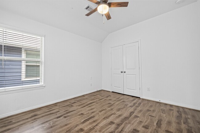 Building Photo - 4743 Glen Isle Dr