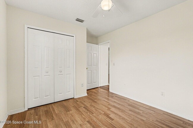 Building Photo - 880 Vocelle Ave