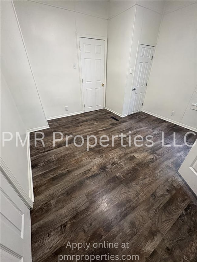 Building Photo - 2Bedroom/1Bathroom- Home