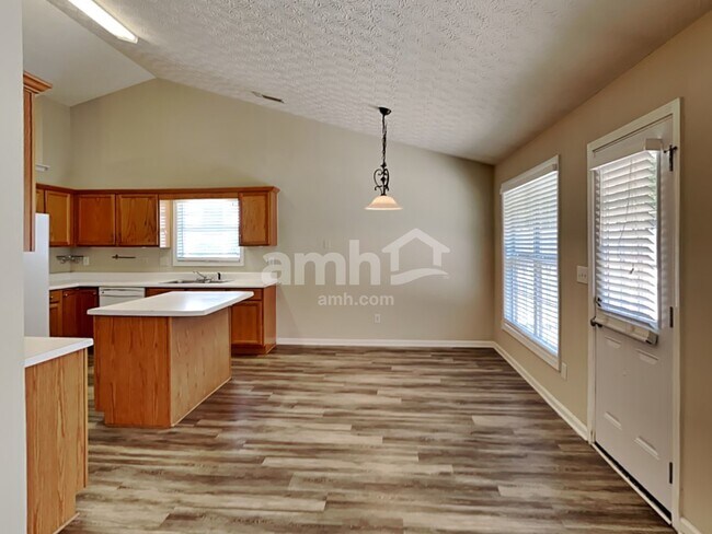 Building Photo - 2085 Morgans Run Trl