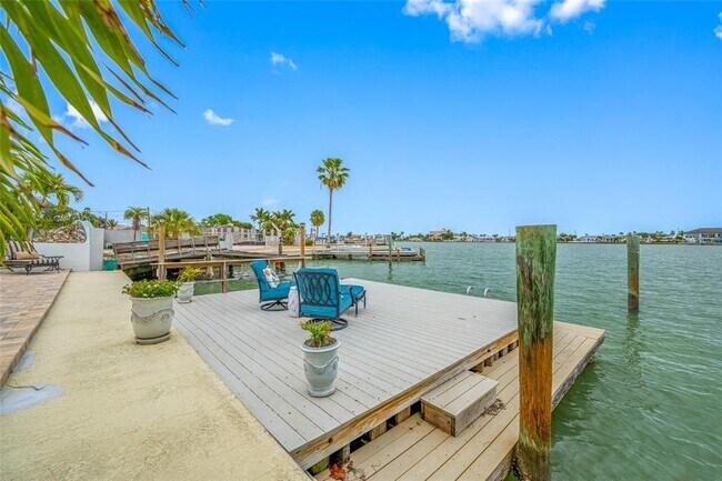 Building Photo - 540 59th Ave