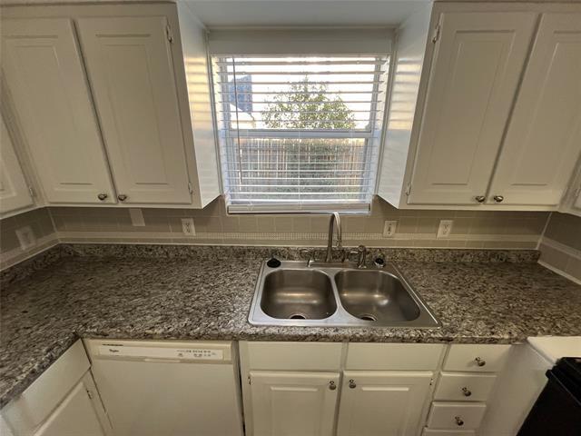 Building Photo - 415 Towne House Ln