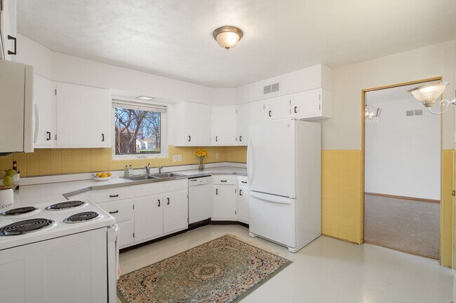 Building Photo - Florissant Home for Rent!