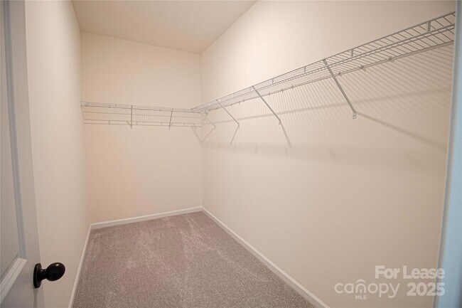 Building Photo - 3030 Falling Stone Cir