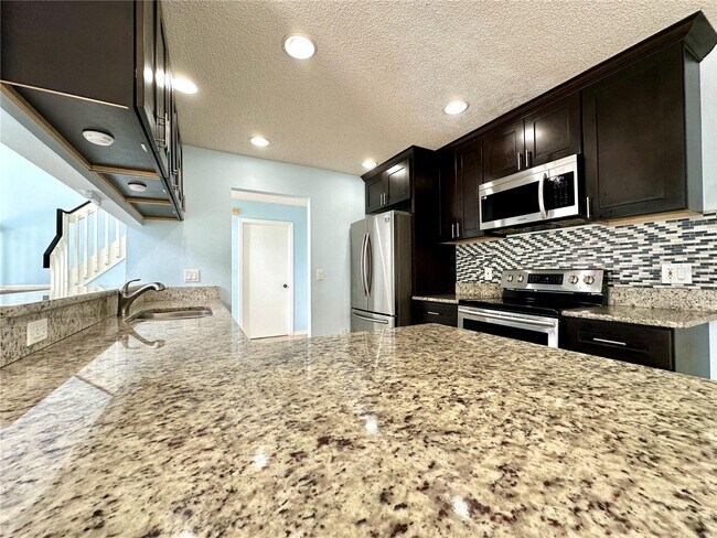 Building Photo - 244 Coralwood Ct