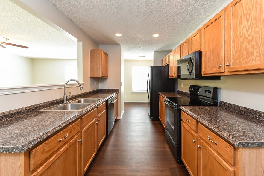 Building Photo - 7333 Brighton Hill Ln
