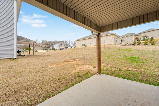 Building Photo - 4404 SW Sackett Ave