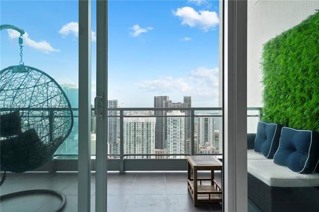 Building Photo - 92 SW 3rd St