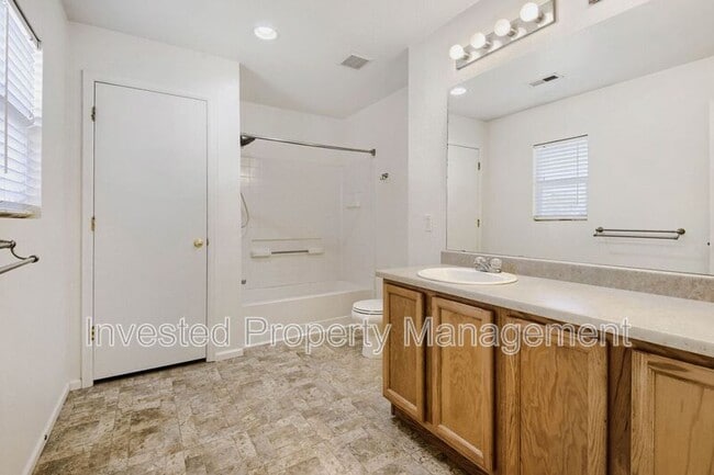 Building Photo - 11602 Fenwick Cir