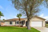 Building Photo - 2261 SE 28th St