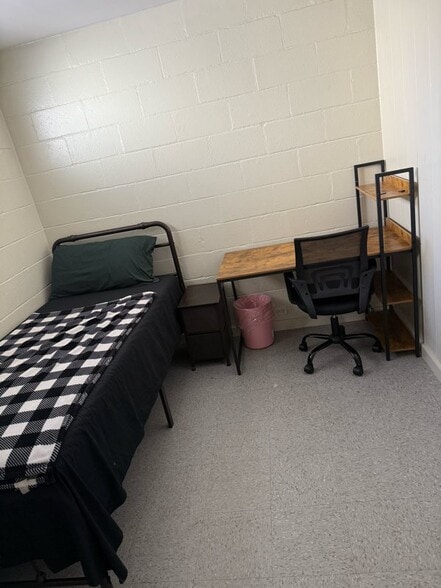 Building Photo - 1238 Rycroft St