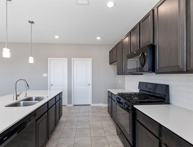 Building Photo - 5712 Bluebonnet Ln