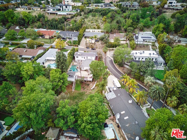 Building Photo - 5220 Melvin Ave