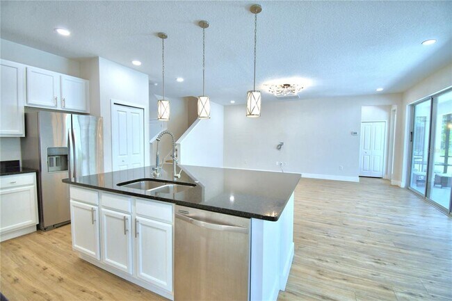 Building Photo - 2673 Calistoga Ave
