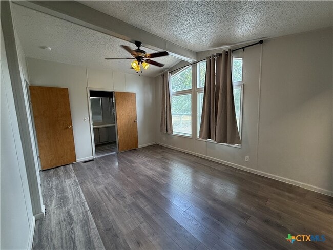 Building Photo - 1045 Ferryboat Ln