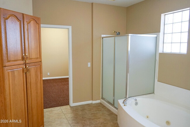 Building Photo - 541 N Danielson Way