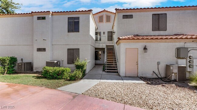 Building Photo - 8452 Boseck Dr
