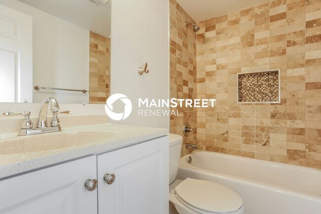 Building Photo - 4 Bedroom Pet-Friendly Home in Denver, CO with Main Street Renewal