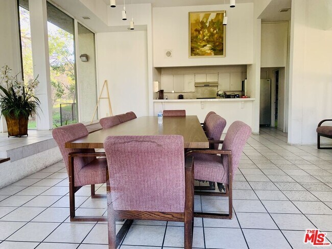 Building Photo - 4642 Park Granada Park