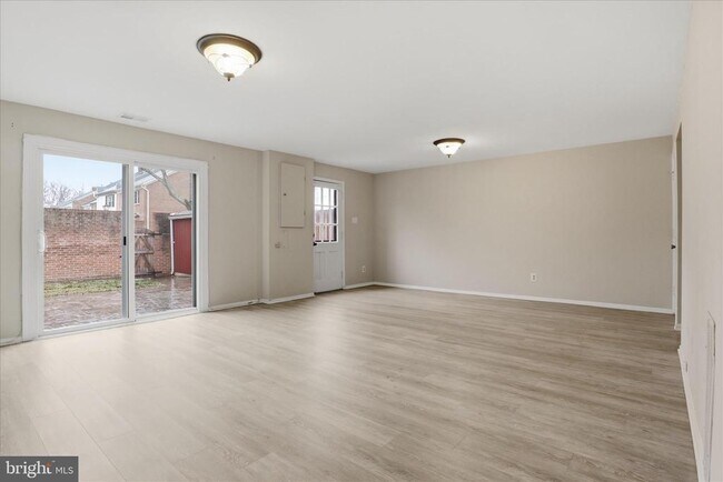 Building Photo - 8209 Carrleigh Pkwy