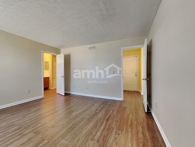 Building Photo - 6344 Sterling Woods Dr