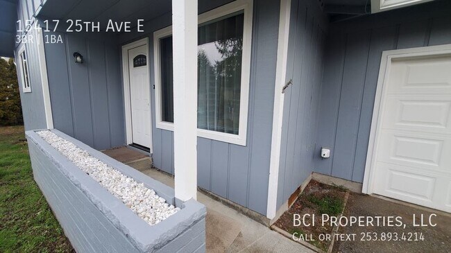 Building Photo - 15417 25th Ave E