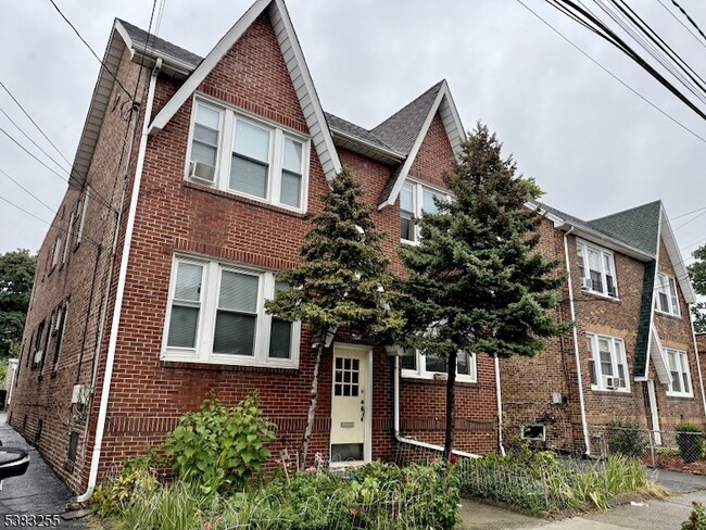Building Photo - 441 Kerrigan Blvd