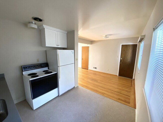 Building Photo - 2665 Virginia St